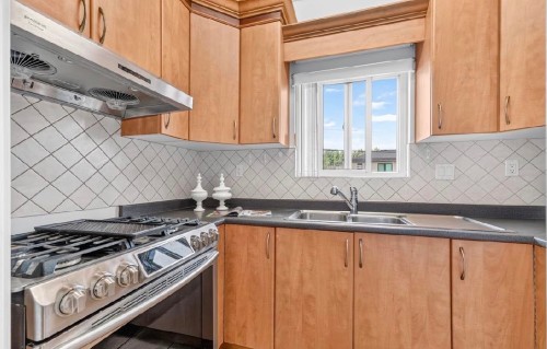 10371 Shell Road, Richmond, BC - Indoor Photo Showing Kitchen With Double Sink
