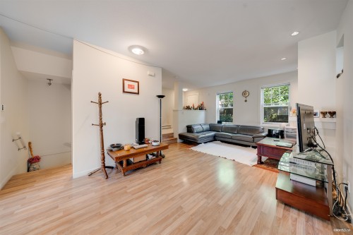 72-688 Edgar Avenue, Coquitlam, BC - Indoor Photo Showing Other Room