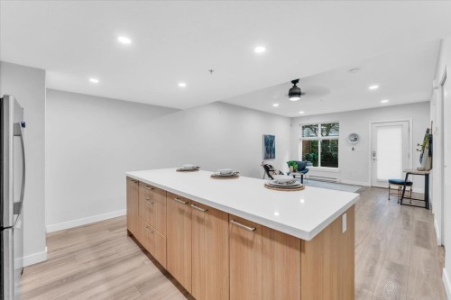 304-618 Langside Avenue, Coquitlam, BC - Indoor
