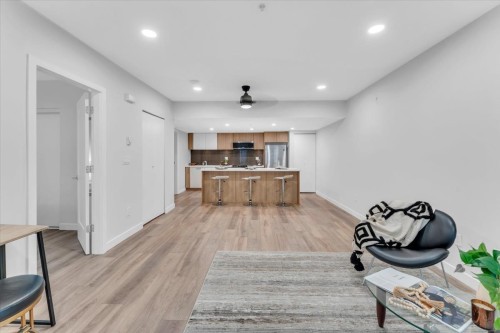 304-618 Langside Avenue, Coquitlam, BC - Indoor