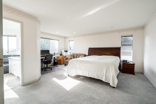2980 Cliffrose Crescent, Coquitlam, BC - Indoor Photo Showing Bedroom