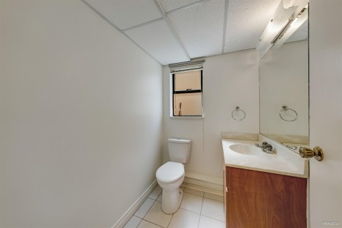 5680 Plover Court, Richmond, BC - Indoor Photo Showing Bathroom