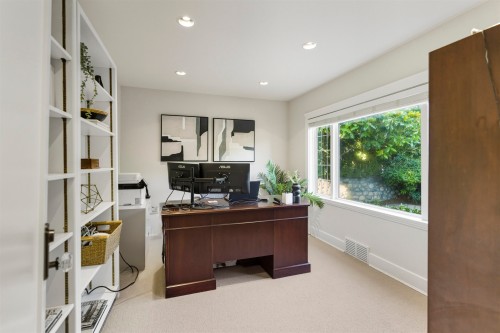 1631 22Nd Street, West Vancouver, BC - Indoor Photo Showing Office