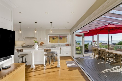 1631 22Nd Street, West Vancouver, BC - Indoor