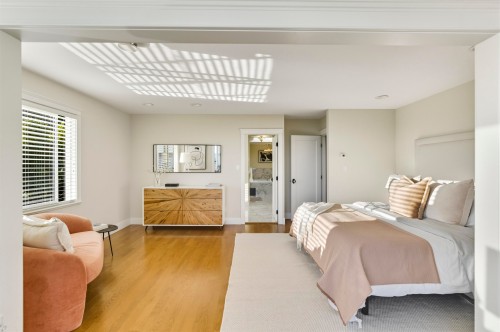 1631 22Nd Street, West Vancouver, BC - Indoor Photo Showing Bedroom