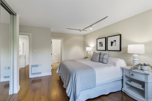 1631 22Nd Street, West Vancouver, BC - Indoor Photo Showing Bedroom