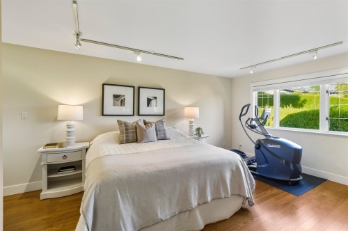1631 22Nd Street, West Vancouver, BC - Indoor Photo Showing Bedroom