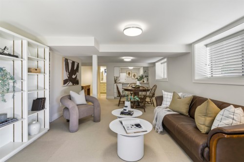 1631 22Nd Street, West Vancouver, BC - Indoor Photo Showing Living Room