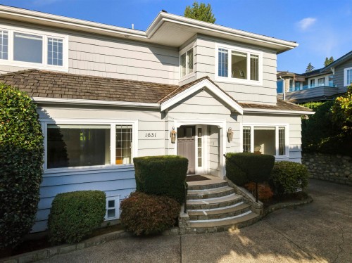 1631 22Nd Street, West Vancouver, BC - Outdoor With Facade