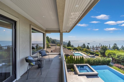 4135 Burkehill Place, West Vancouver, BC - 