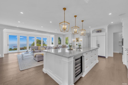 4135 Burkehill Place, West Vancouver, BC - Indoor