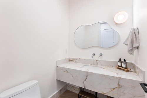 944 Caithness Crescent, Port Moody, BC - Indoor Photo Showing Bathroom