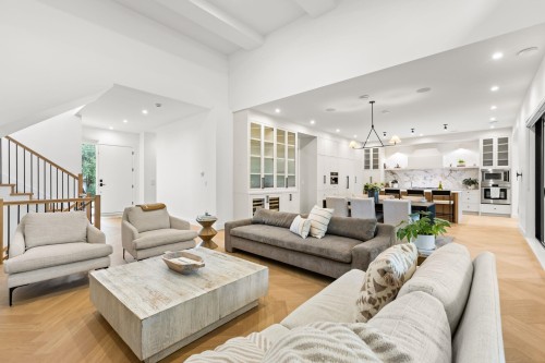 944 Caithness Crescent, Port Moody, BC - Indoor Photo Showing Living Room