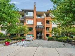 401-4728 Dawson Street Burnaby, BC V5C 0A9