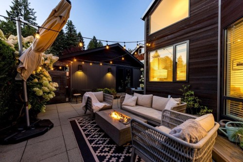126 St. James Road E North Vancouver, BC V7N 1K9