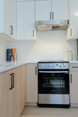 1808 51St Avenue E, Vancouver, BC - Indoor Photo Showing Kitchen