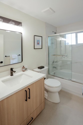 1808 51St Avenue E, Vancouver, BC - Indoor Photo Showing Bathroom