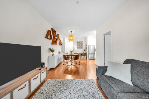 201-5460 Broadway, Burnaby, BC - Indoor
