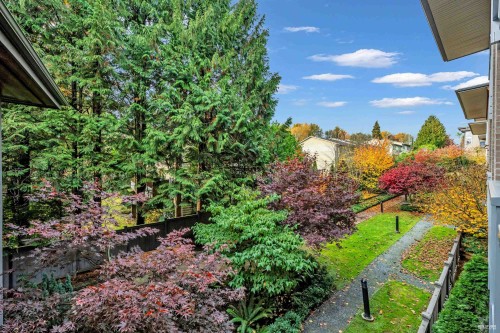 201-5460 Broadway, Burnaby, BC - Outdoor
