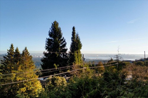 478 Craigmohr Drive, West Vancouver, BC 