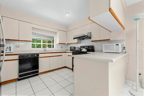 8080 Columbia Street, Vancouver, BC - Indoor Photo Showing Kitchen