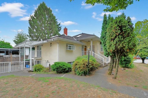 8080 Columbia Street, Vancouver, BC - Outdoor