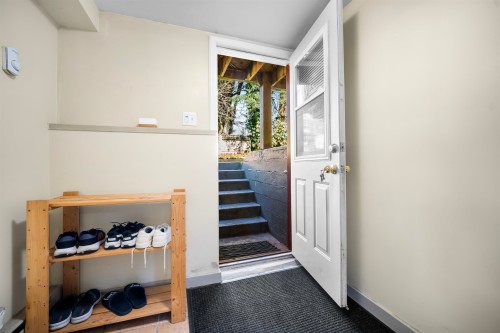 521 Brookmere Avenue, Coquitlam, BC - Indoor Photo Showing Other Room