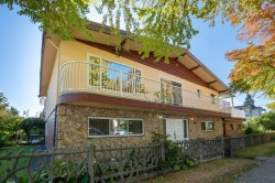 232 Macdonald Avenue Burnaby, BC V5C 4M7