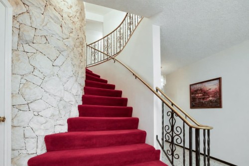 232 Macdonald Avenue, Burnaby, BC - Indoor Photo Showing Other Room