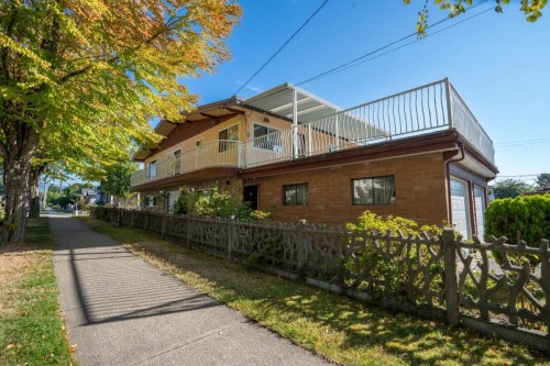 232 Macdonald Avenue, Burnaby, BC - Outdoor With Deck Patio Veranda