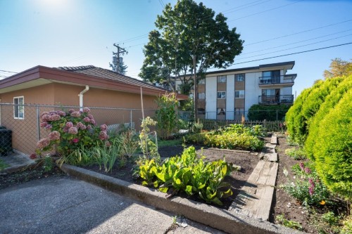 232 Macdonald Avenue, Burnaby, BC - Outdoor