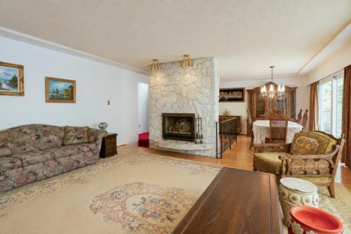 232 Macdonald Avenue, Burnaby, BC - Indoor Photo Showing Living Room With Fireplace