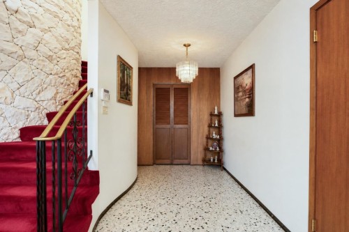 232 Macdonald Avenue, Burnaby, BC - Indoor Photo Showing Other Room