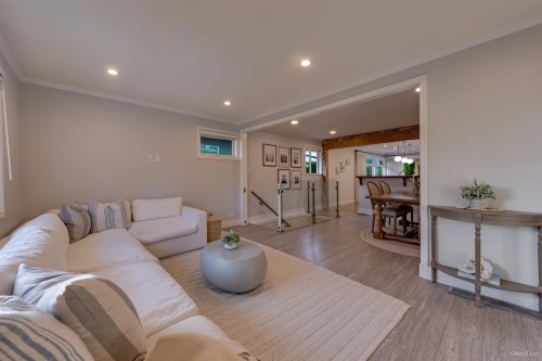 21 Malta Place, Vancouver, BC - Indoor Photo Showing Living Room