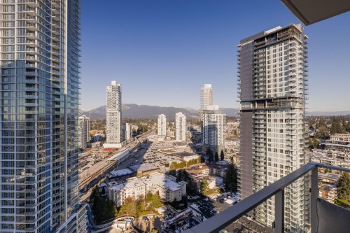 2102-699 Whiting Way, Coquitlam, BC - Outdoor With Facade