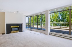 PH1-2438 Heather Street  Vancouver, BC V5Z 3H9