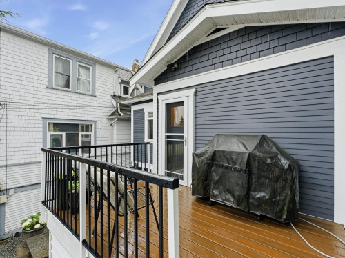 431 23Rd Avenue E, Vancouver, BC - Outdoor With Exterior
