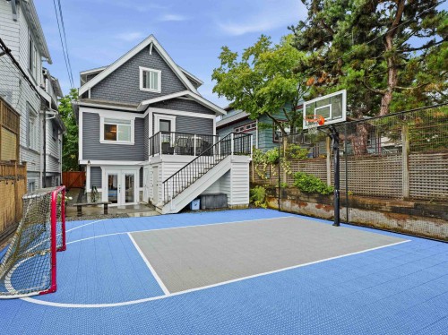 431 23Rd Avenue E, Vancouver, BC - Outdoor