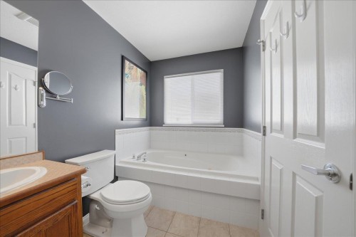 23659 Rock Ridge Drive, Maple Ridge, BC - Indoor Photo Showing Bathroom