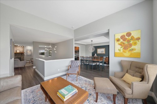 23659 Rock Ridge Drive, Maple Ridge, BC - Indoor Photo Showing Living Room