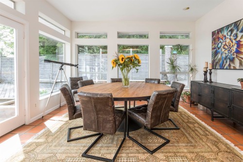 5439 Indian River Drive, North Vancouver, BC - Indoor Photo Showing Dining Room