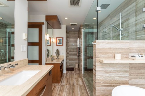 5439 Indian River Drive, North Vancouver, BC - Indoor Photo Showing Bathroom