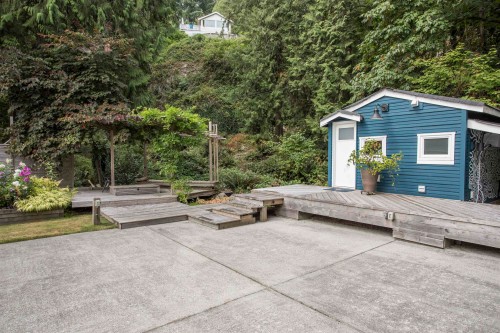 5439 Indian River Drive, North Vancouver, BC - Outdoor