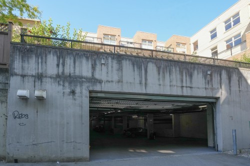 403-2408 Broadway E, Vancouver, BC - Outdoor