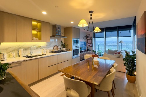 1702-4890 Lougheed Highway, Burnaby, BC - Indoor