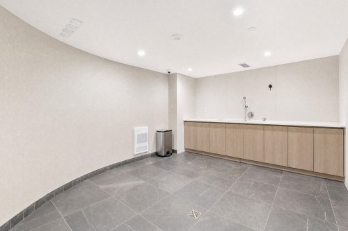 1702-4890 Lougheed Highway, Burnaby, BC 