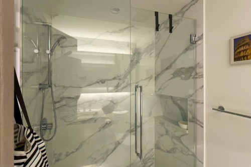 1702-4890 Lougheed Highway, Burnaby, BC - Indoor Photo Showing Bathroom