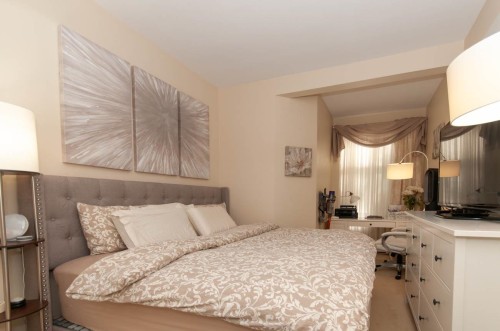 102-1633 Mackay, North Vancouver, BC - Indoor Photo Showing Bedroom