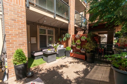 102-1633 Mackay, North Vancouver, BC - Outdoor With Exterior