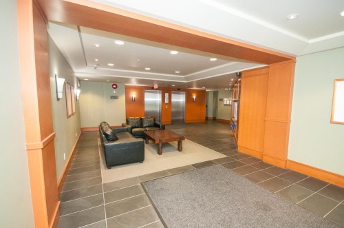 102-1633 Mackay, North Vancouver, BC - Indoor Photo Showing Other Room